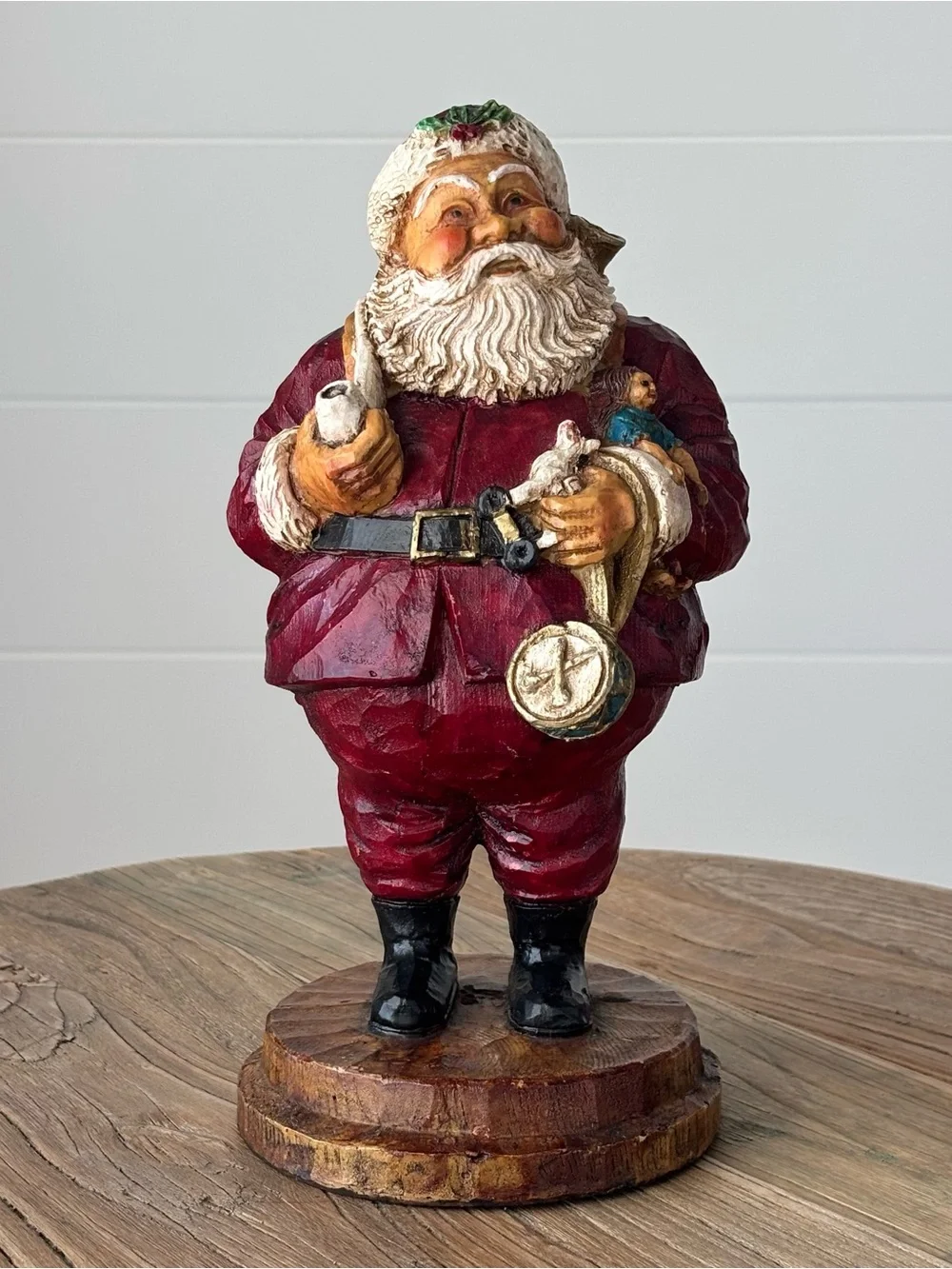 Vintage 1987 Resin painted Duncan Hill Holiday Santa